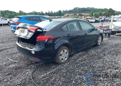 2017 Kia Forte Lx из США, поврежденный, VIN 3KPFK4A7XHE077811